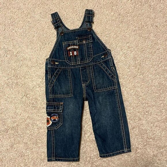 OSHKOSH BOYS SIZE 9 MONTHS OVERALLS - Picture 1 of 6